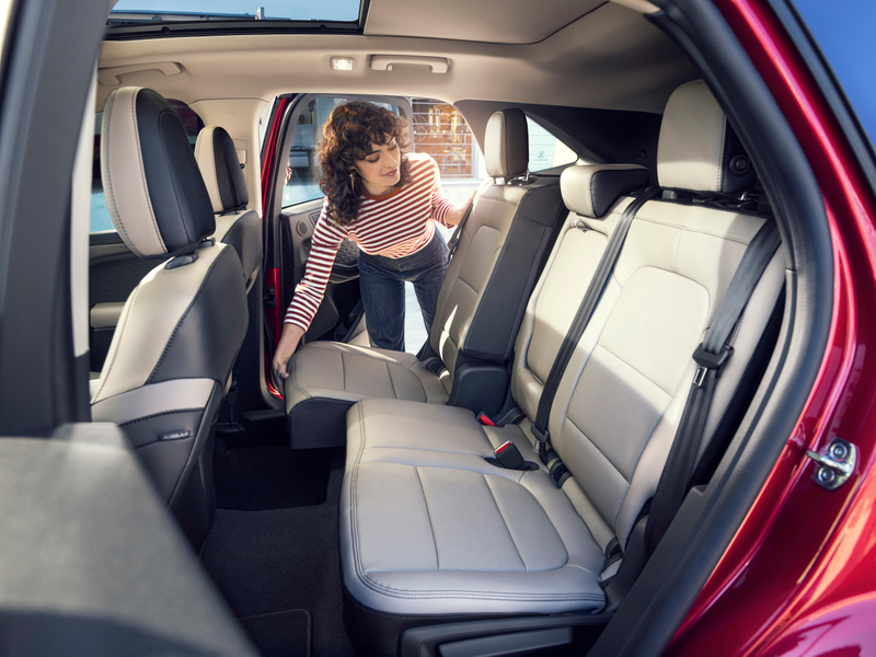 Illustration for article titled The 2020 Ford Escape Has Two Hybrid Options and a Happy Face